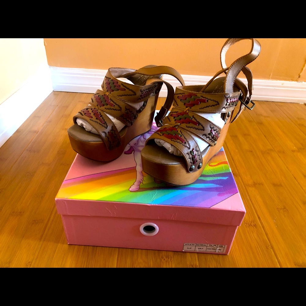 NWB Jeffrey Campbell wood wedges !